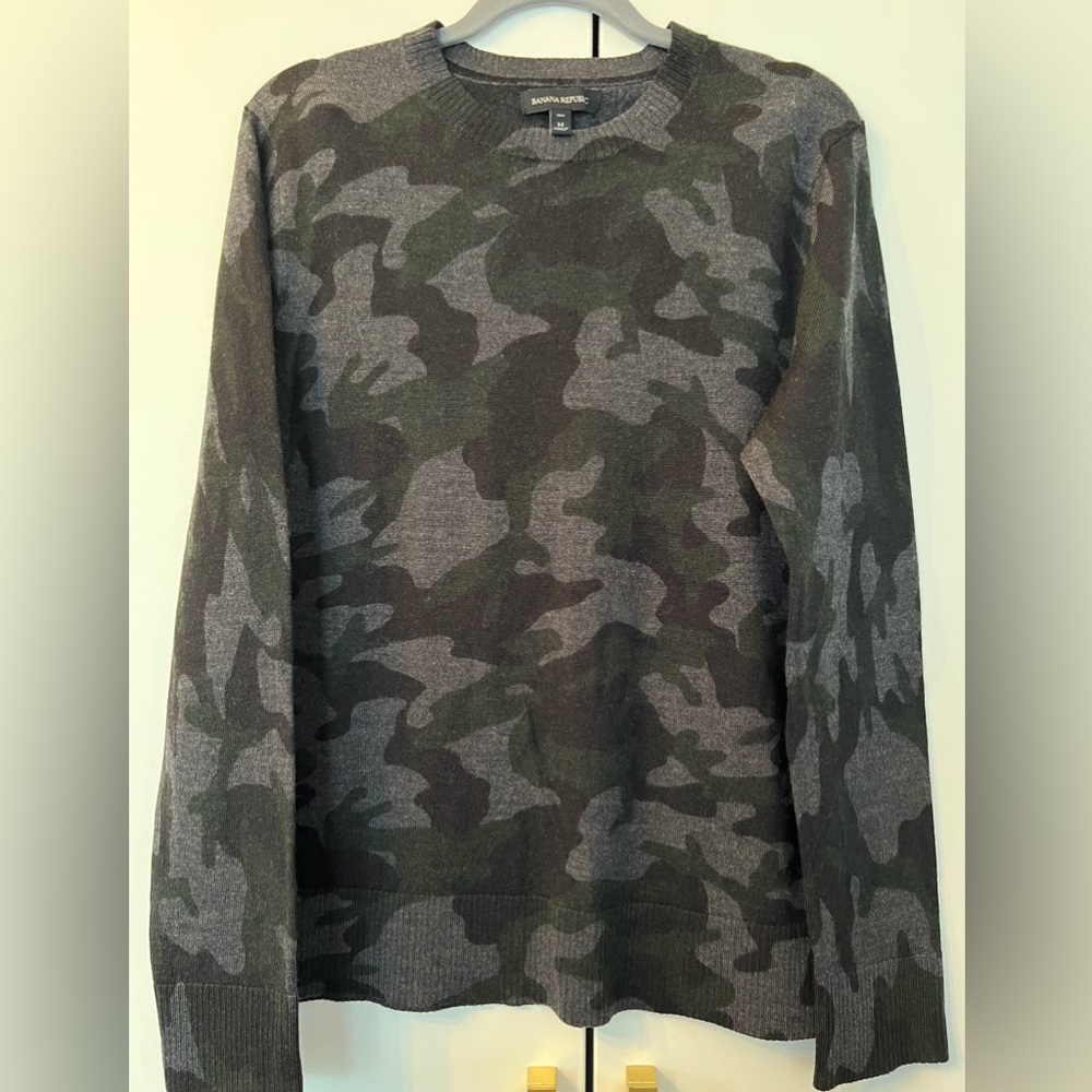 Banana Republic Mens Camouflage Sweater